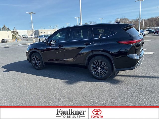 Certified 2021 Toyota Highlander Platinum image 12