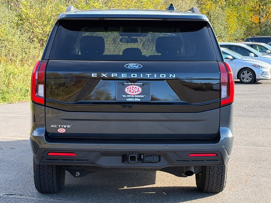 Certified 2025 Ford Expedition Active AWD/4WD image 24