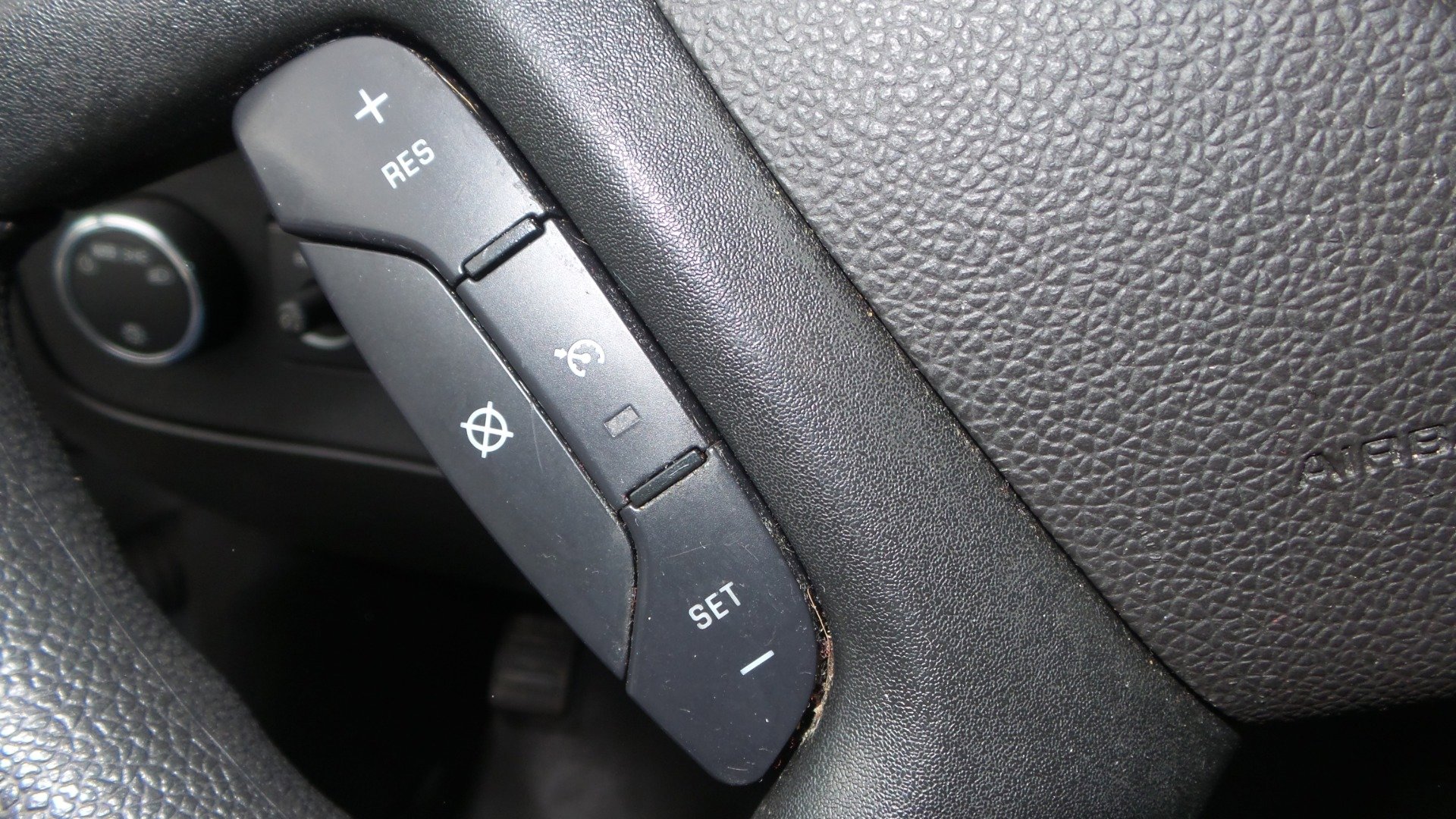 Used 2019 Chevrolet Express 2500 w/ Driver Convenience Package image 40