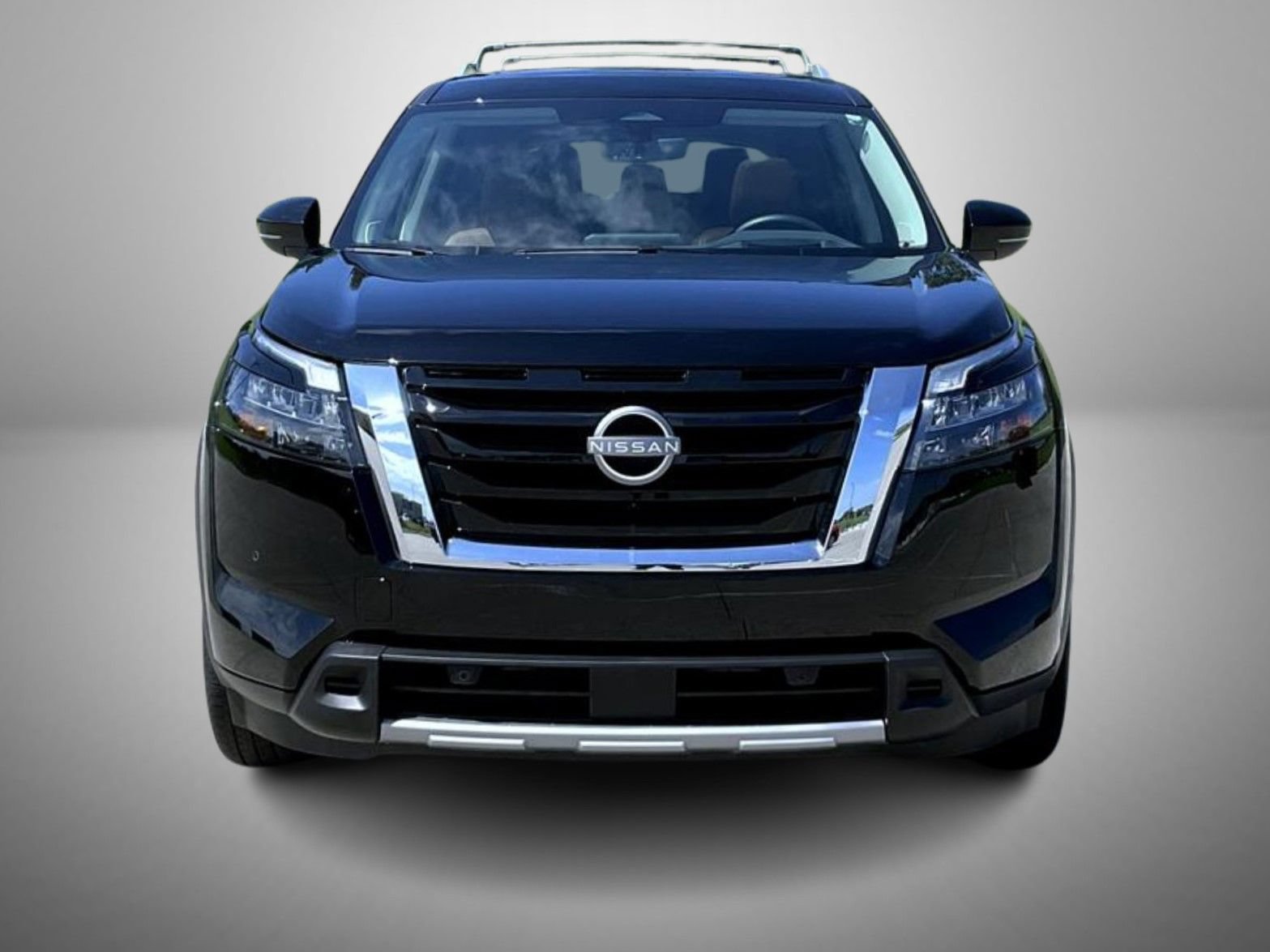 Used 2025 Nissan Pathfinder Platinum w/ Cargo Package AWD/4WD image 2