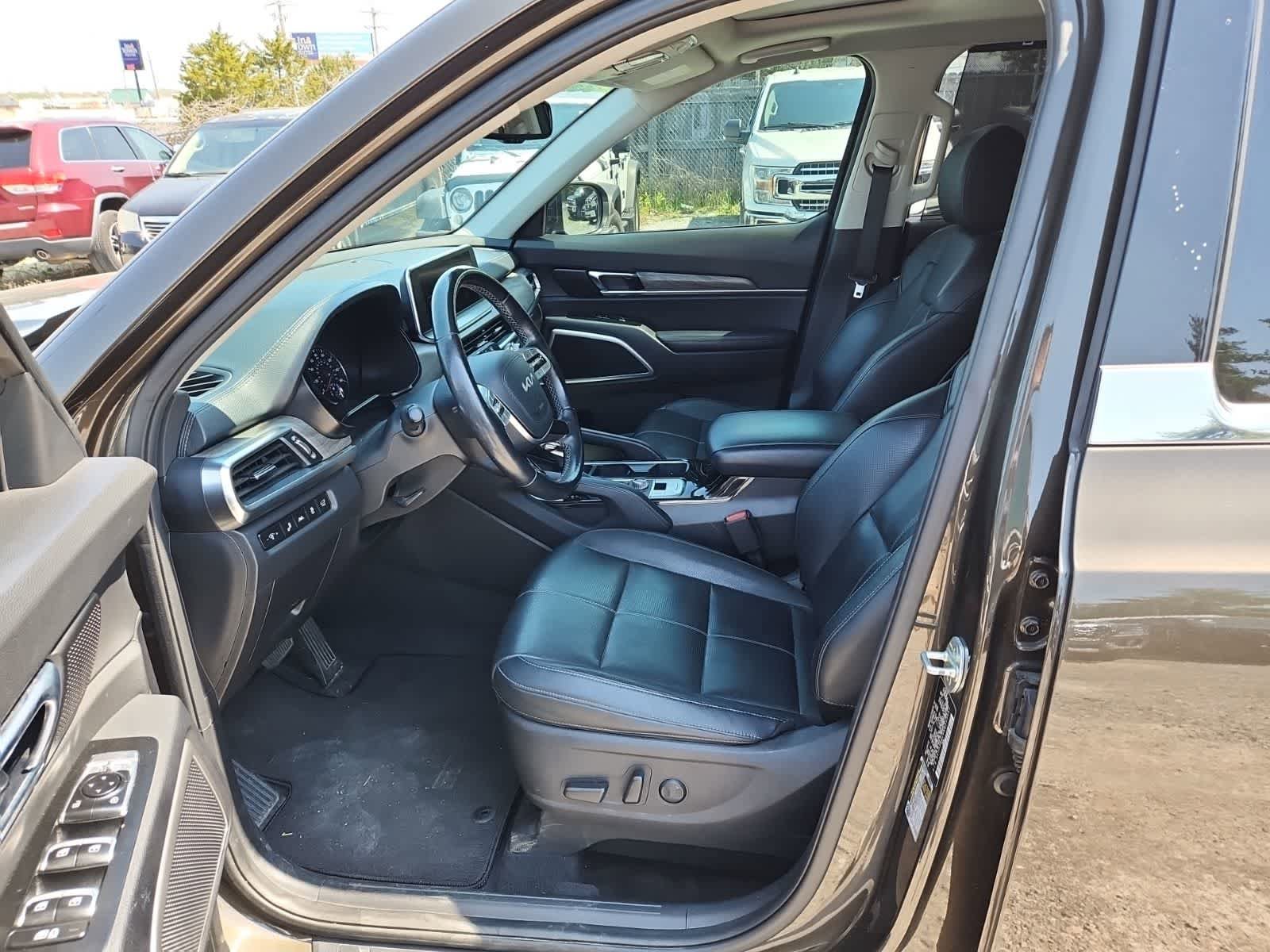 Used 2022 Kia Telluride EX image 15