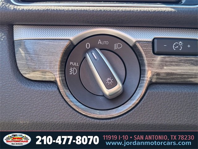 Used 2018 Volkswagen Passat 2.0T SE image 23