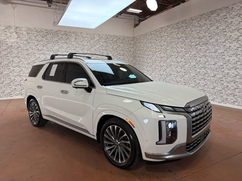 Used 2024 Hyundai Palisade Calligraphy image 1