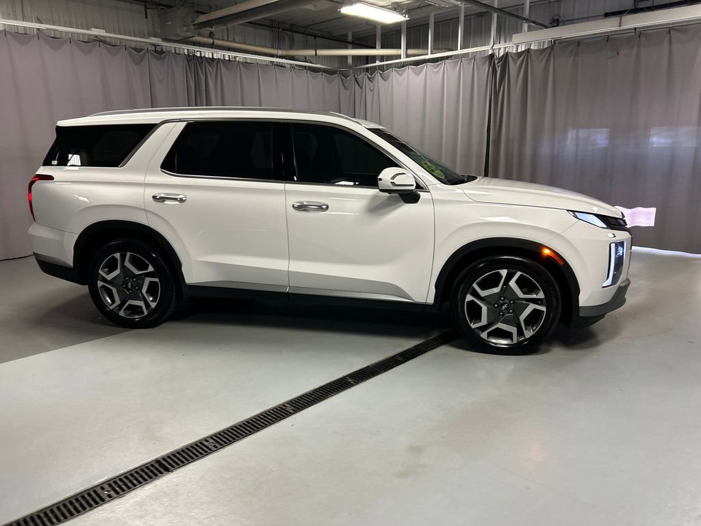 Used 2023 Hyundai Palisade SEL w/ Premium Package AWD/4WD image 8