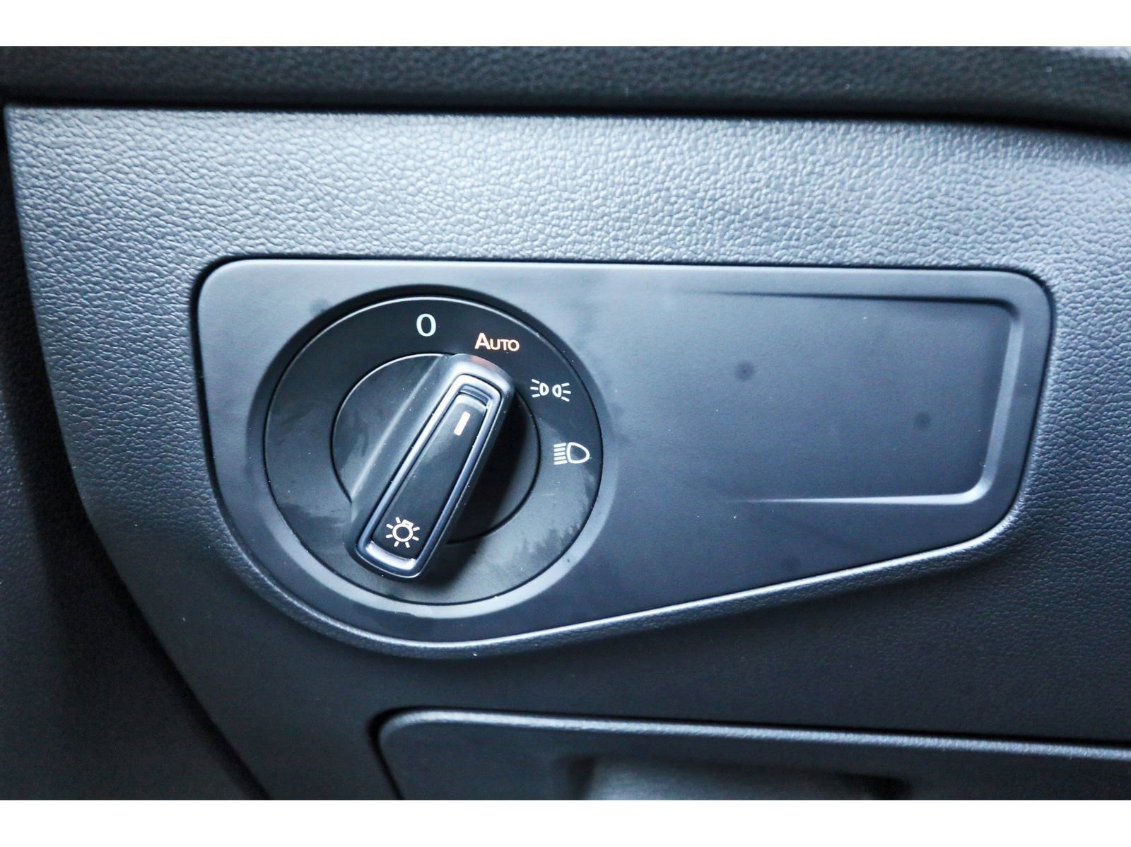 Used 2024 Volkswagen Tiguan SE R-Line w/ MDO Package, Three-Row image 23