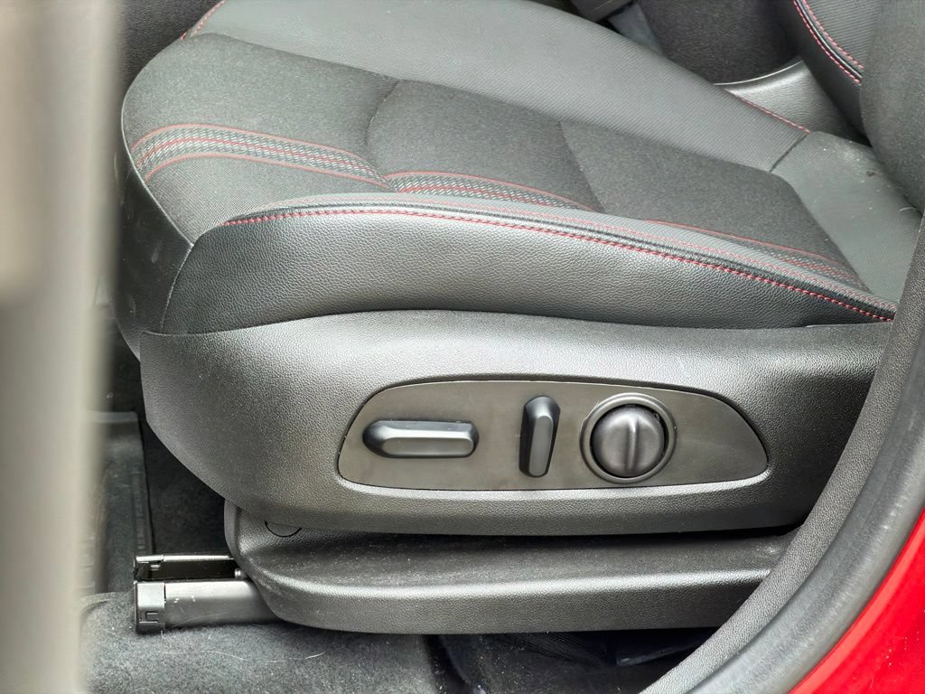 Used 2024 Chevrolet Equinox RS w/ LPO, Floor Liner Package FWD image 15