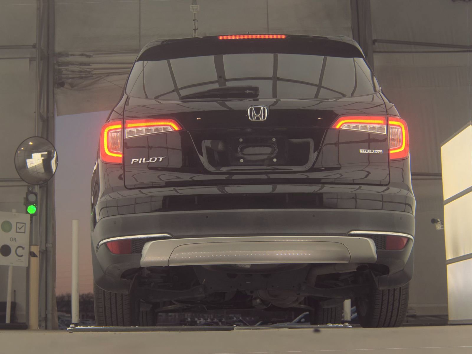 Used 2019 Honda Pilot Touring image 7