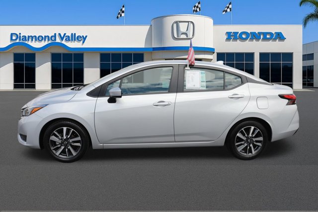 Used 2025 Nissan Versa SV FWD image 8