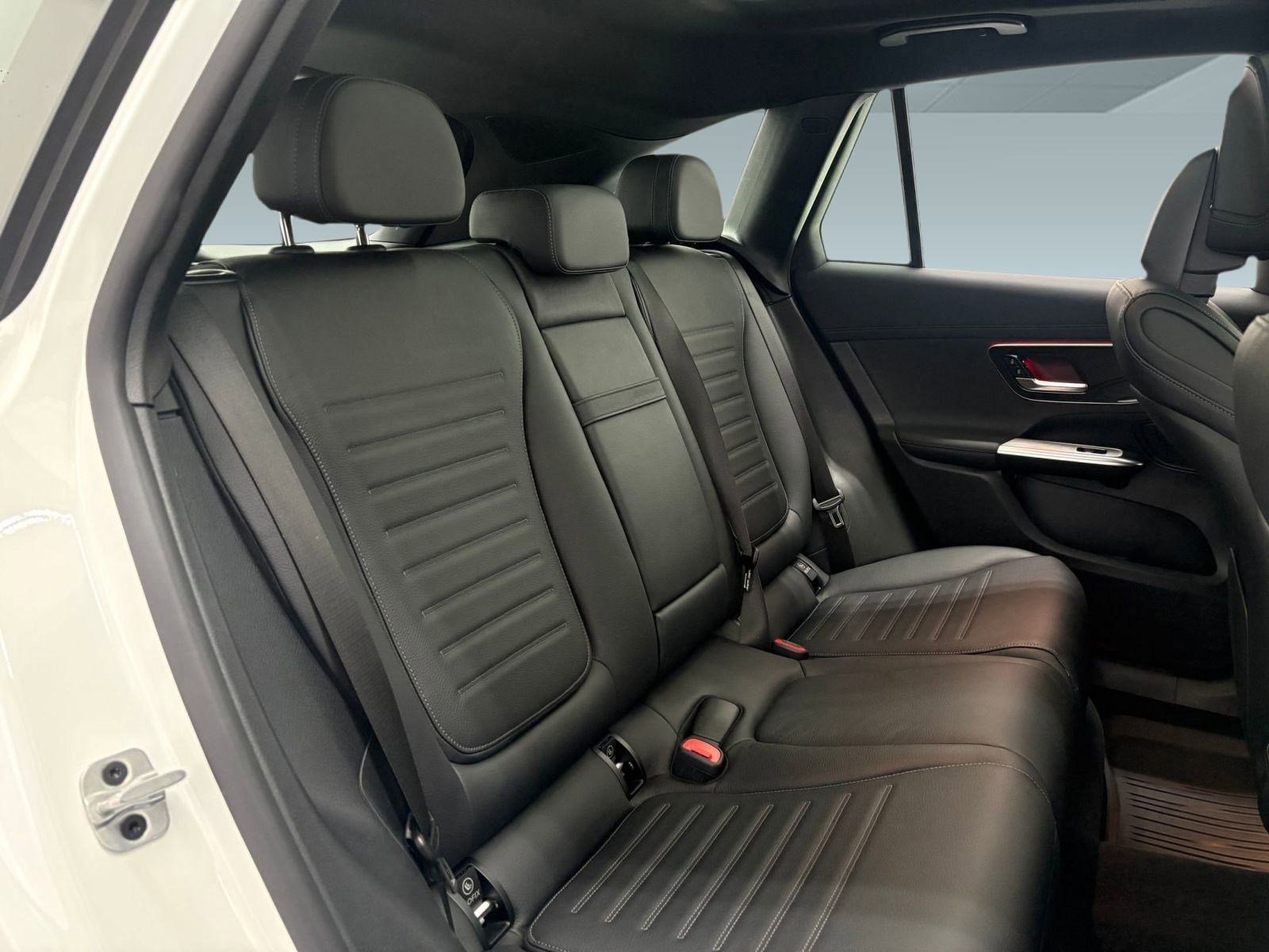 Certified 2025 Mercedes-Benz GLC 43 AMG 4MATIC image 25