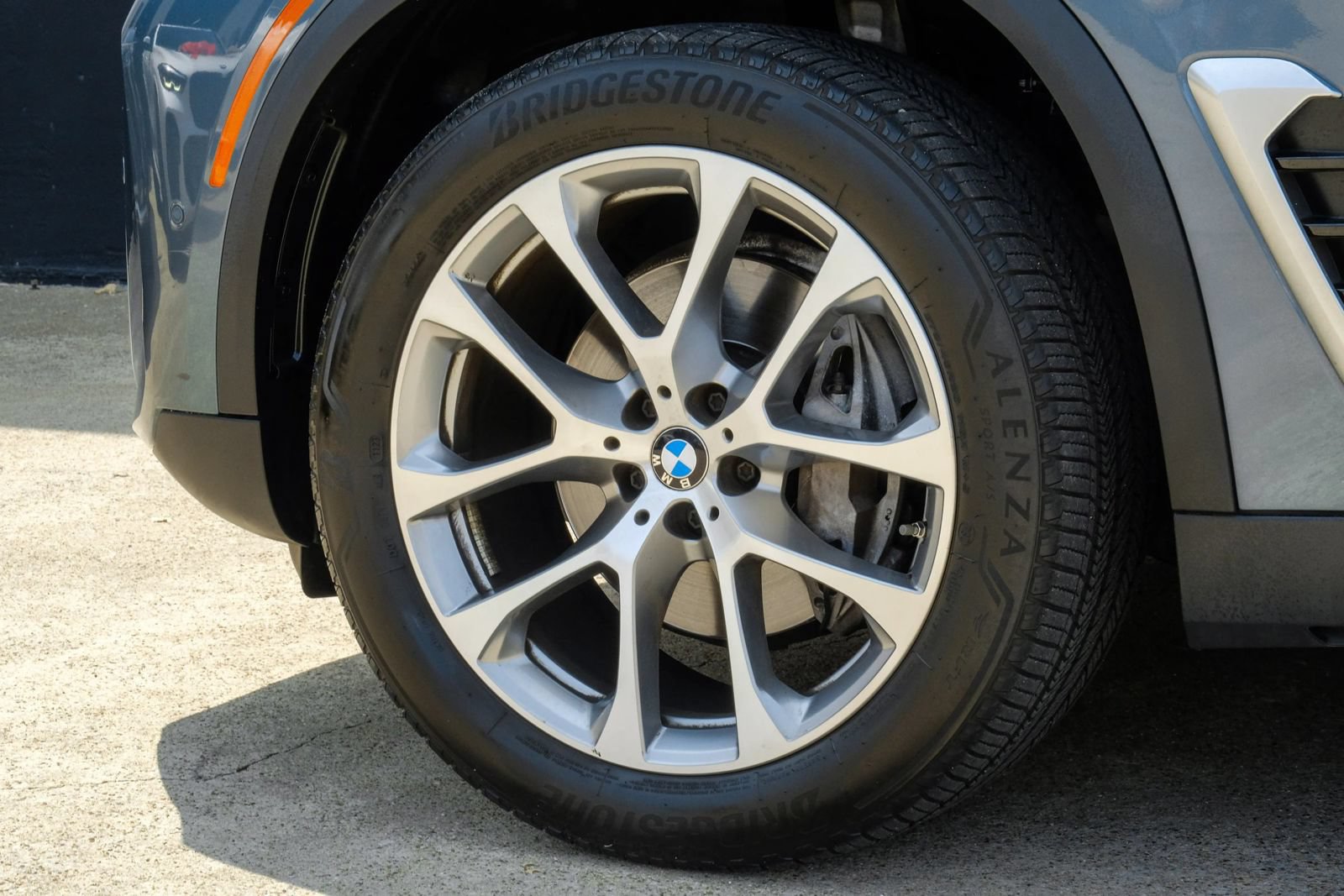 Used 2024 BMW X5 sDrive40i w/ Premium Package RWD image 64