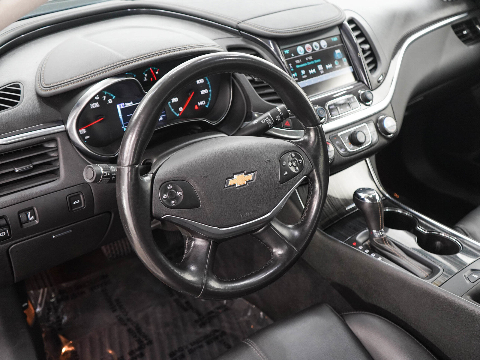 Used 2018 Chevrolet Impala LT FWD image 19