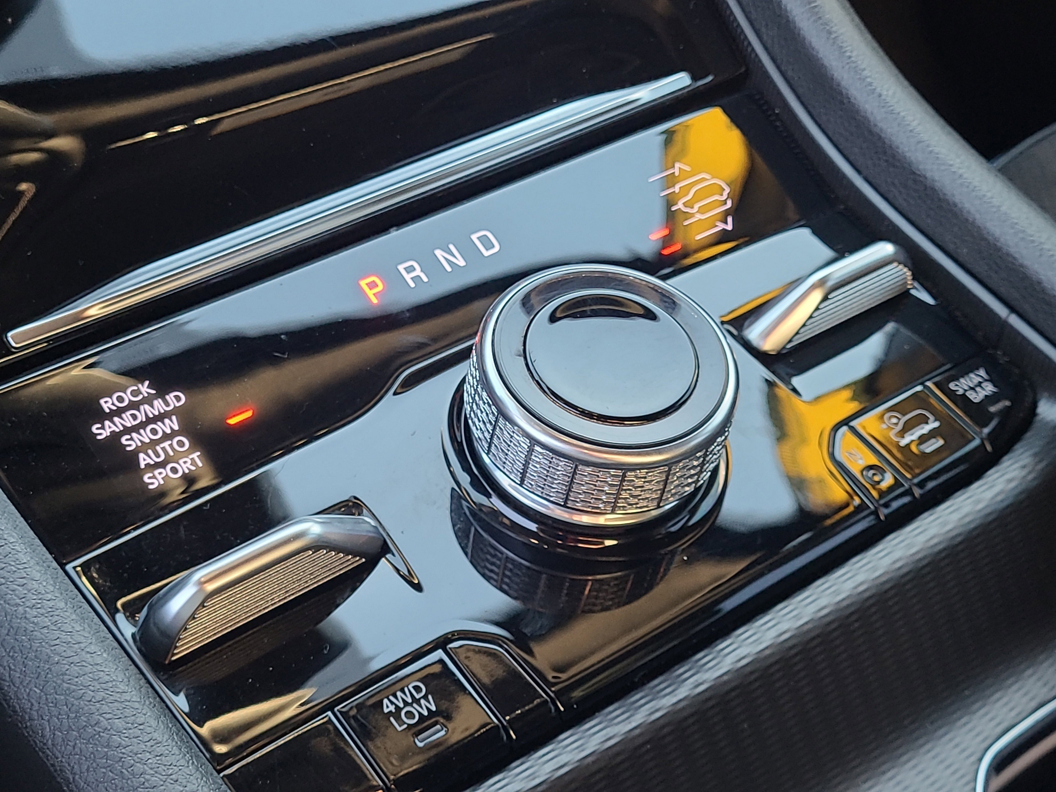 Used 2024 Jeep Grand Cherokee Trailhawk image 28