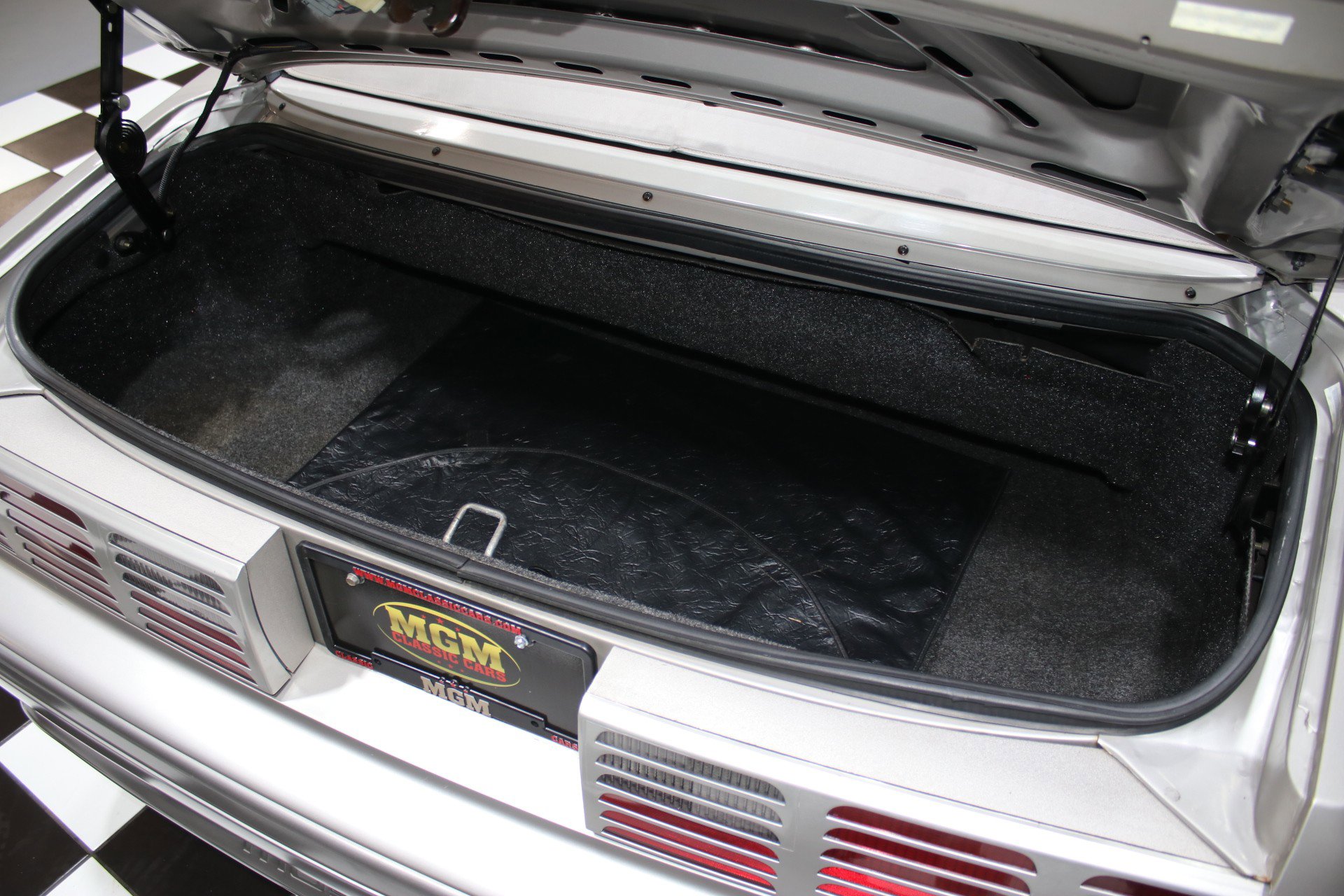 Used 1990 Ford Mustang GT image 5