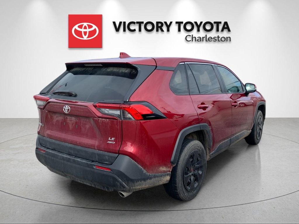 Used 2025 Toyota RAV4 LE image 5