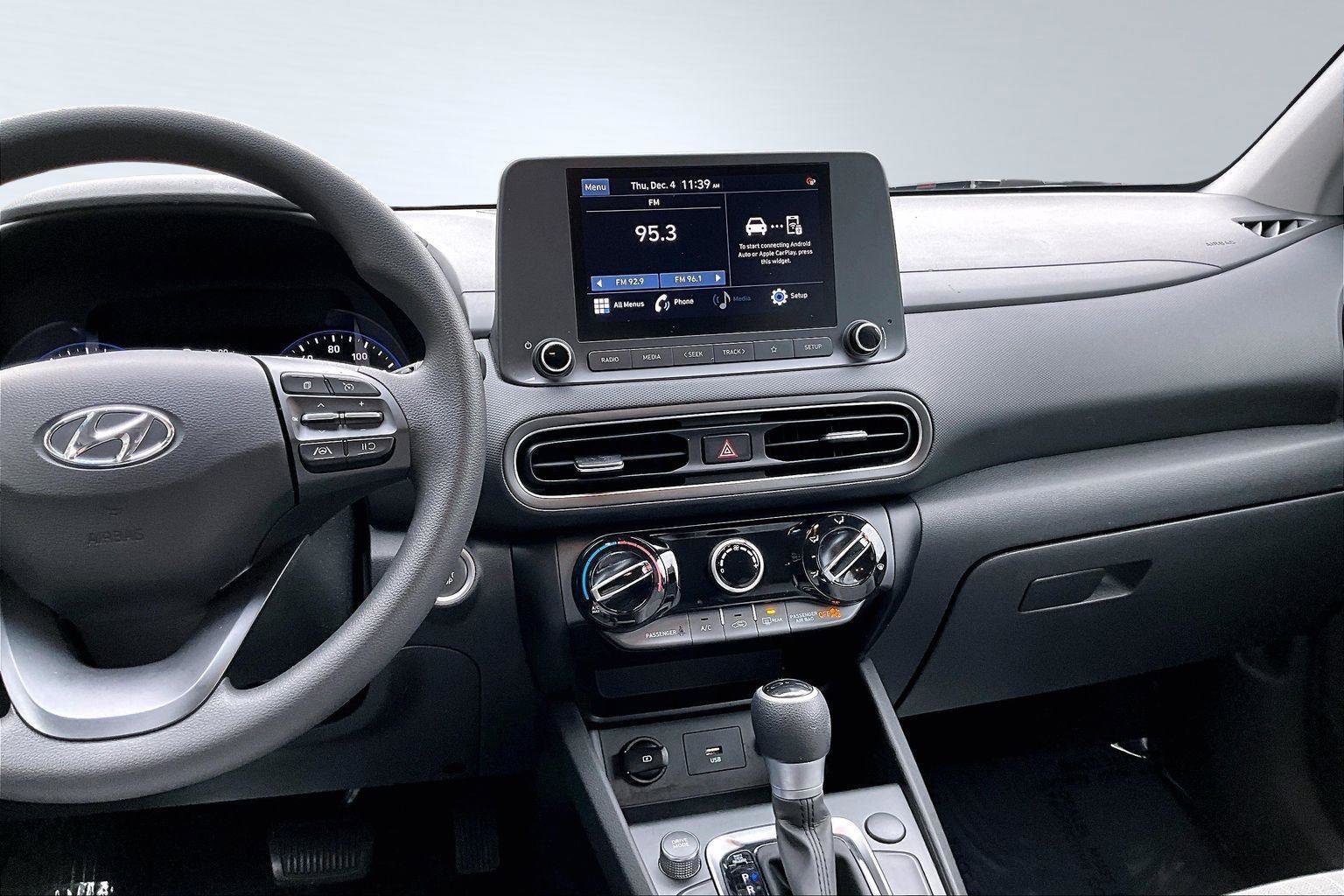 Used 2022 Hyundai Kona SEL image 6