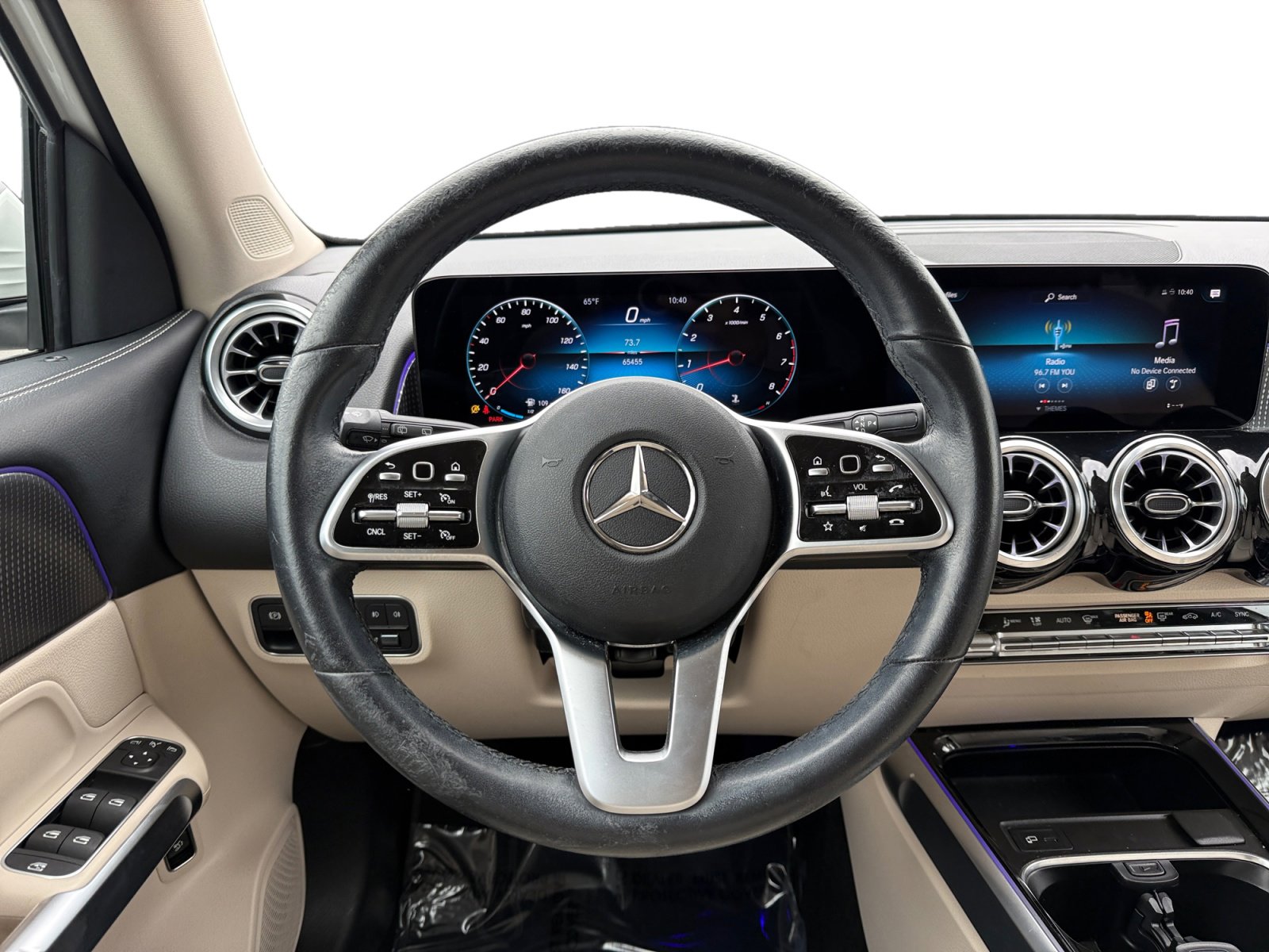 Used 2022 Mercedes-Benz GLB 250 w/ Premium Package Lite image 12