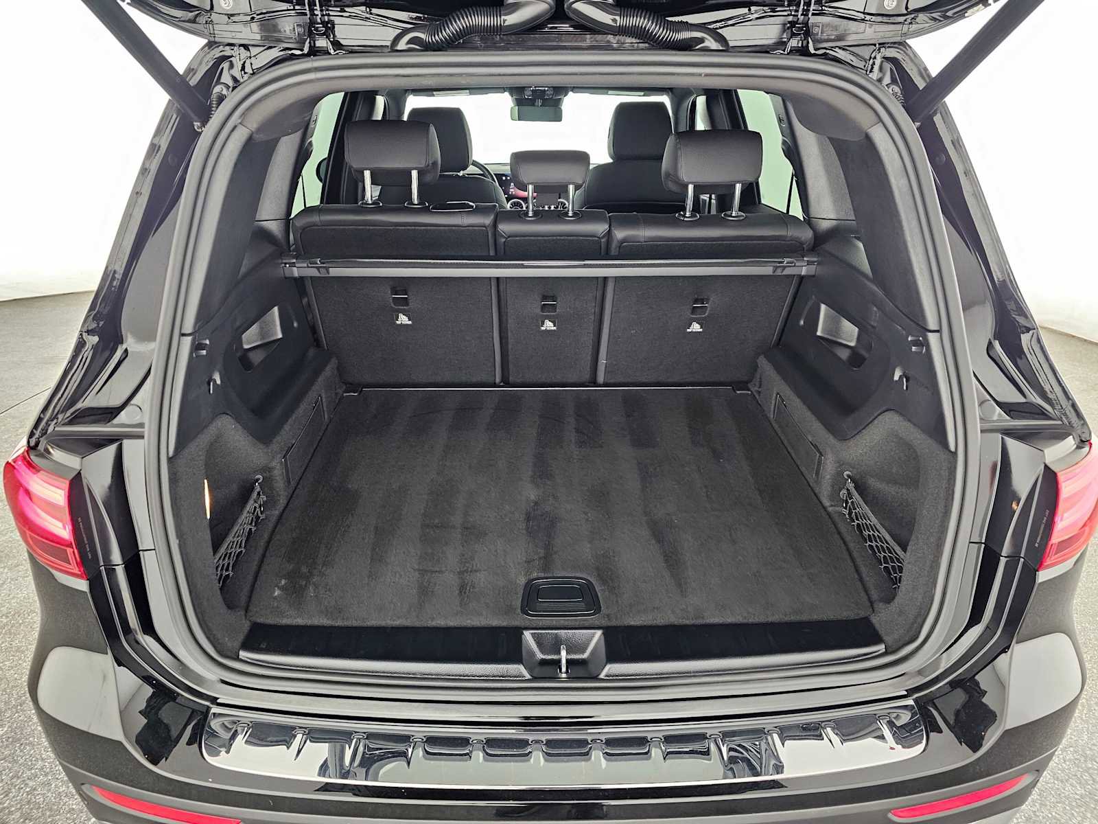 Certified 2025 Mercedes-Benz GLB 250 image 15