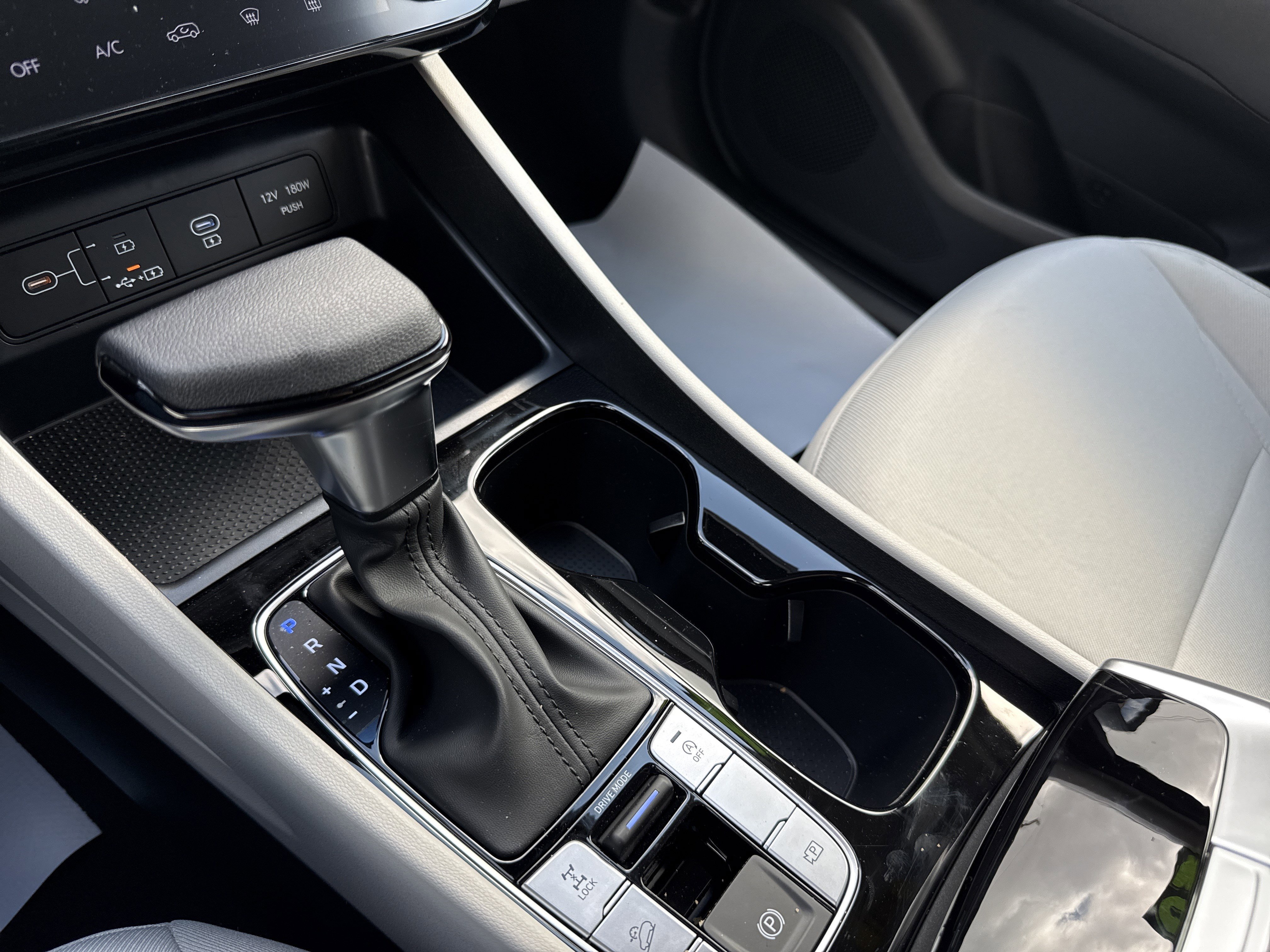 New 2026 Hyundai Tucson SEL image 23