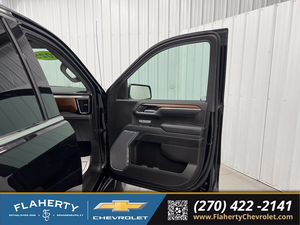 Used 2025 GMC Sierra 1500 Denali w/ Denali Reserve Package AWD/4WD image 14