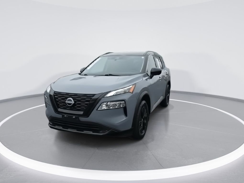 Used 2023 Nissan Rogue SV w/ SV Premium B Package image 3