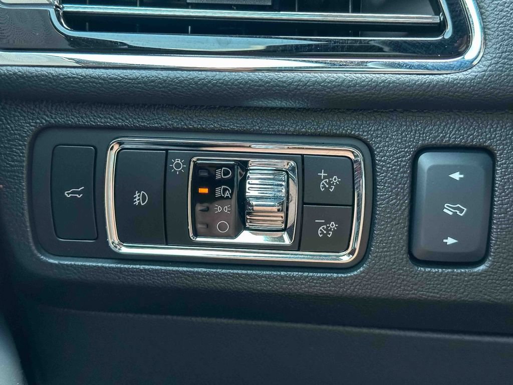 Used 2024 Lincoln Navigator L Reserve AWD/4WD image 40