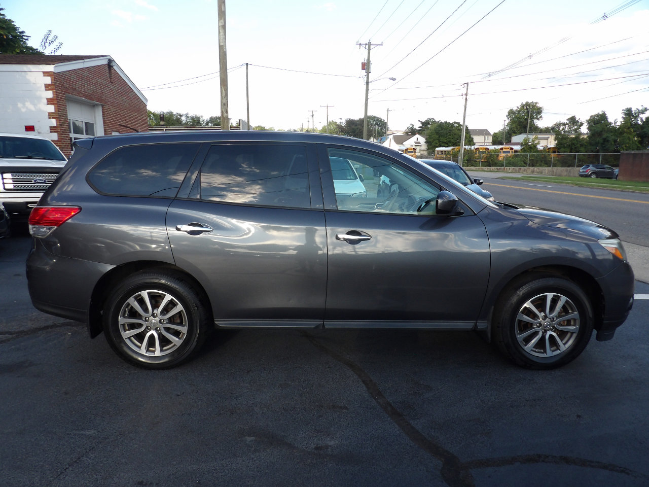 Used 2013 Nissan Pathfinder S image 7