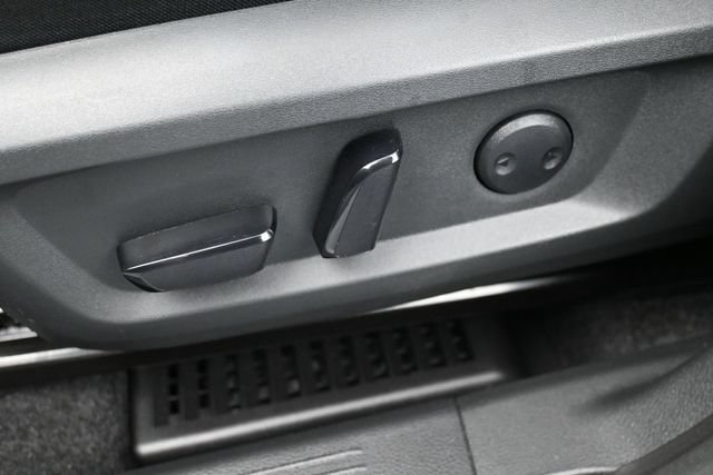 Used 2023 Nissan Rogue SV FWD image 13