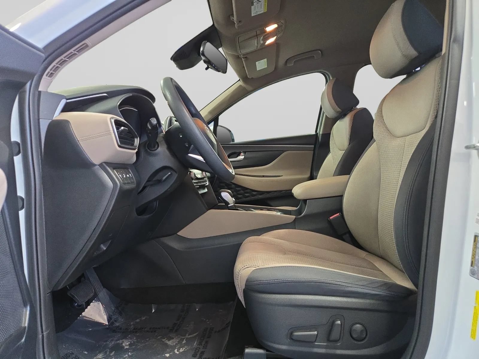 Used 2019 Hyundai Santa Fe SEL FWD image 16