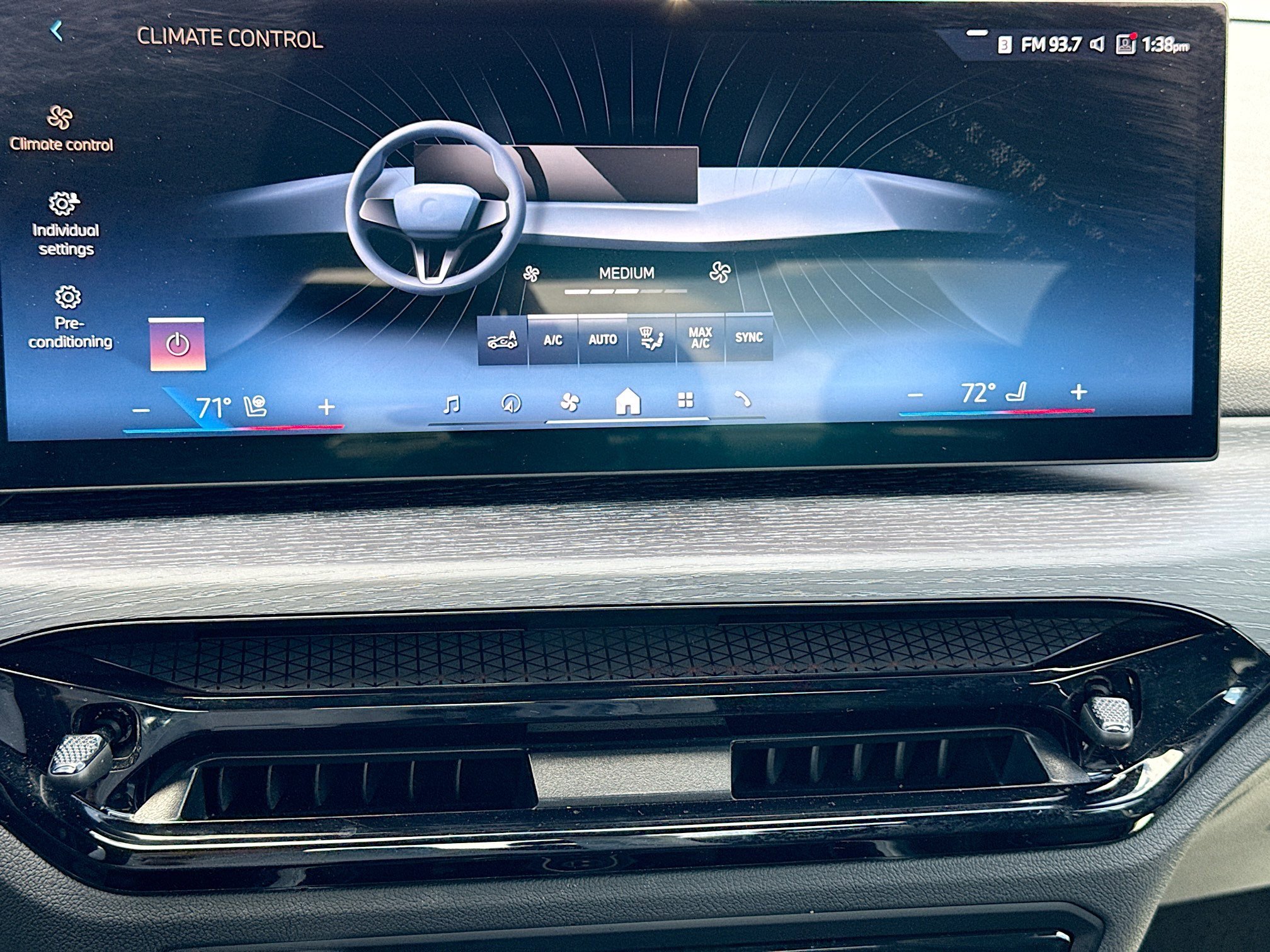 Used 2025 BMW 330i Sedan RWD image 35