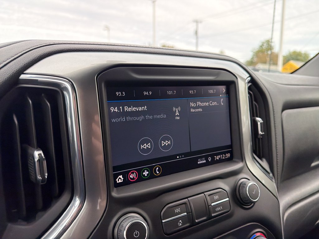Used 2022 Chevrolet Silverado 1500 RST AWD/4WD image 36