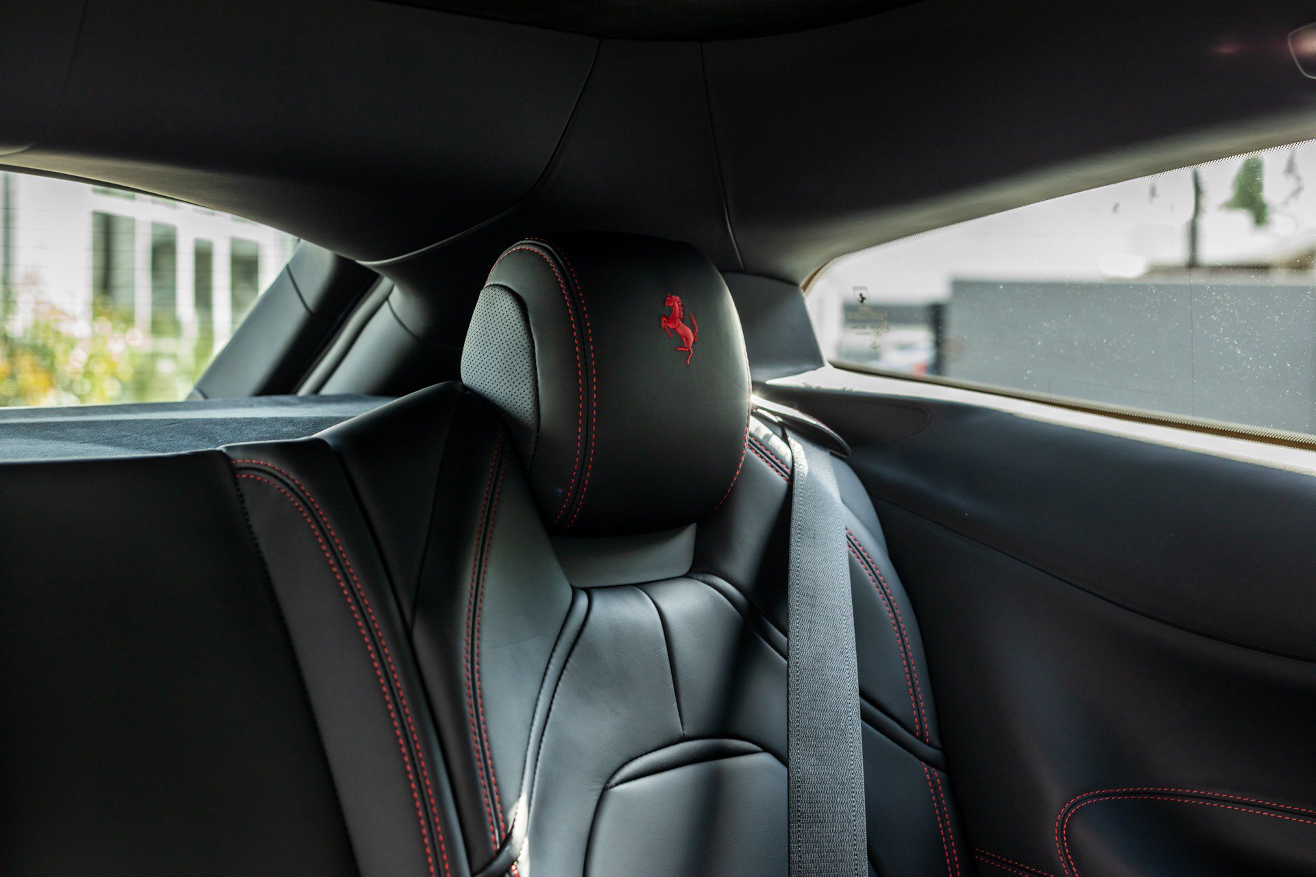 Used 2018 Ferrari GTC4Lusso T RWD image 42