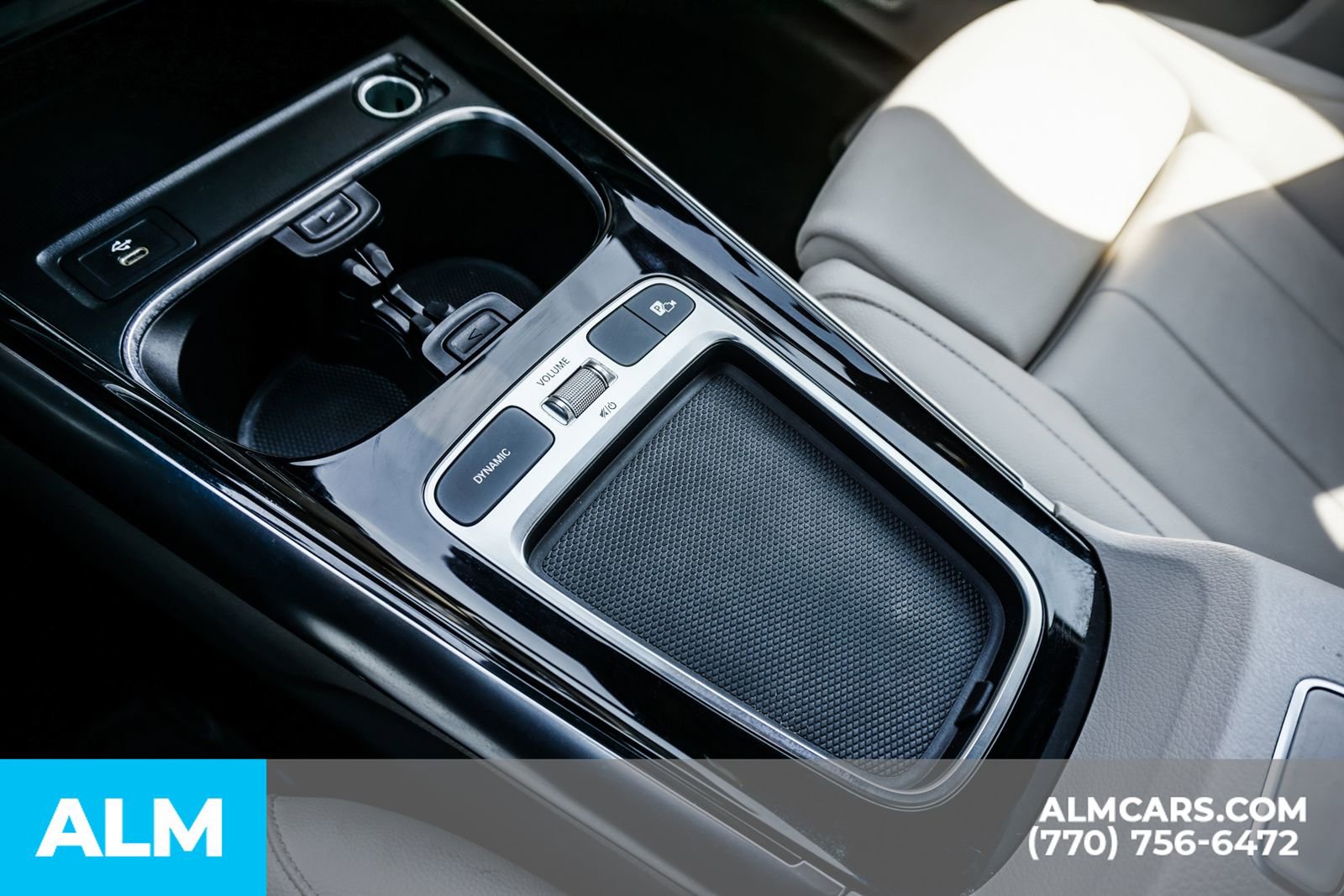 Used 2025 Mercedes-Benz GLA 250 4MATIC image 48