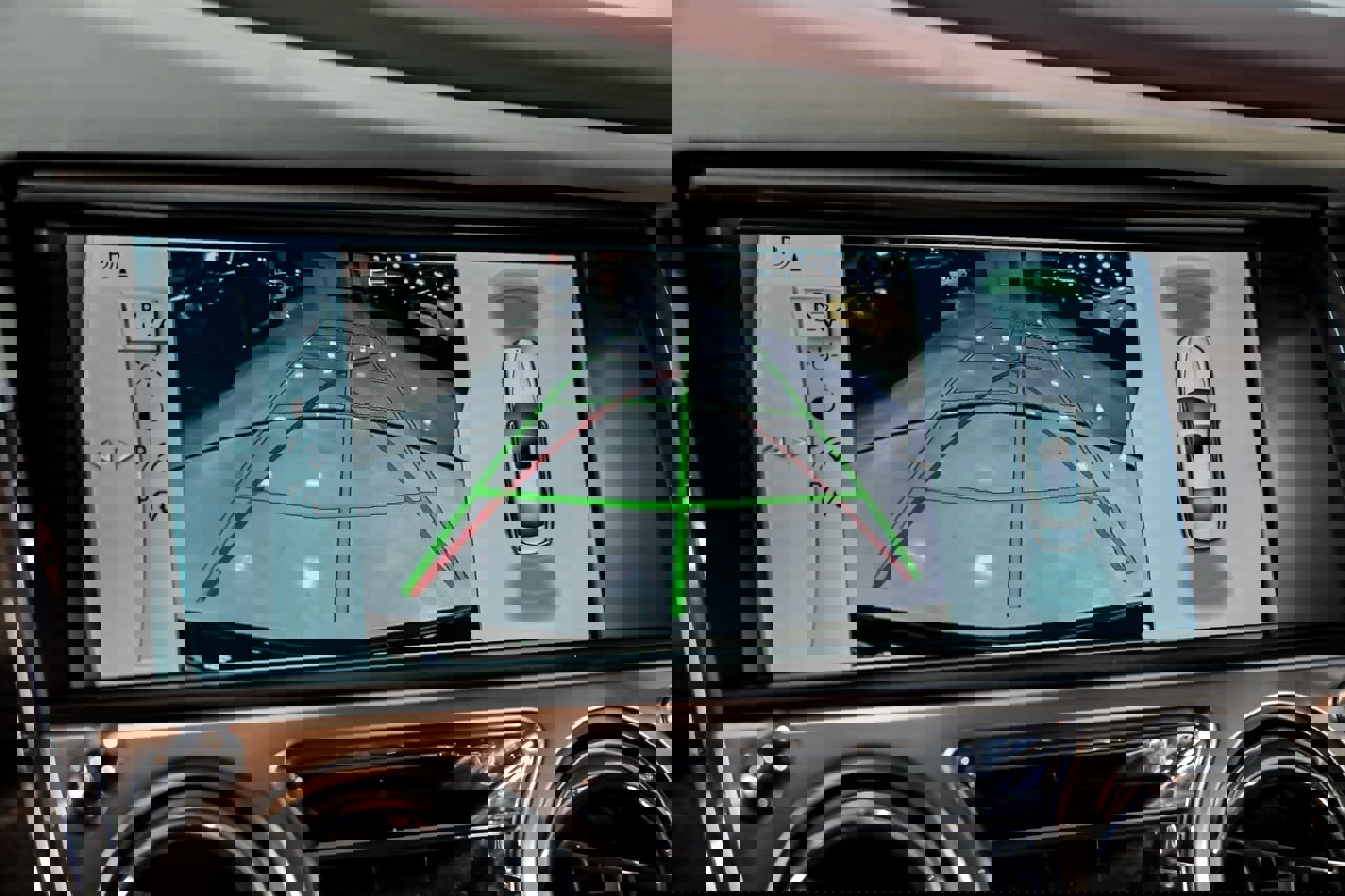 Used 2014 Rolls-Royce Wraith image 38