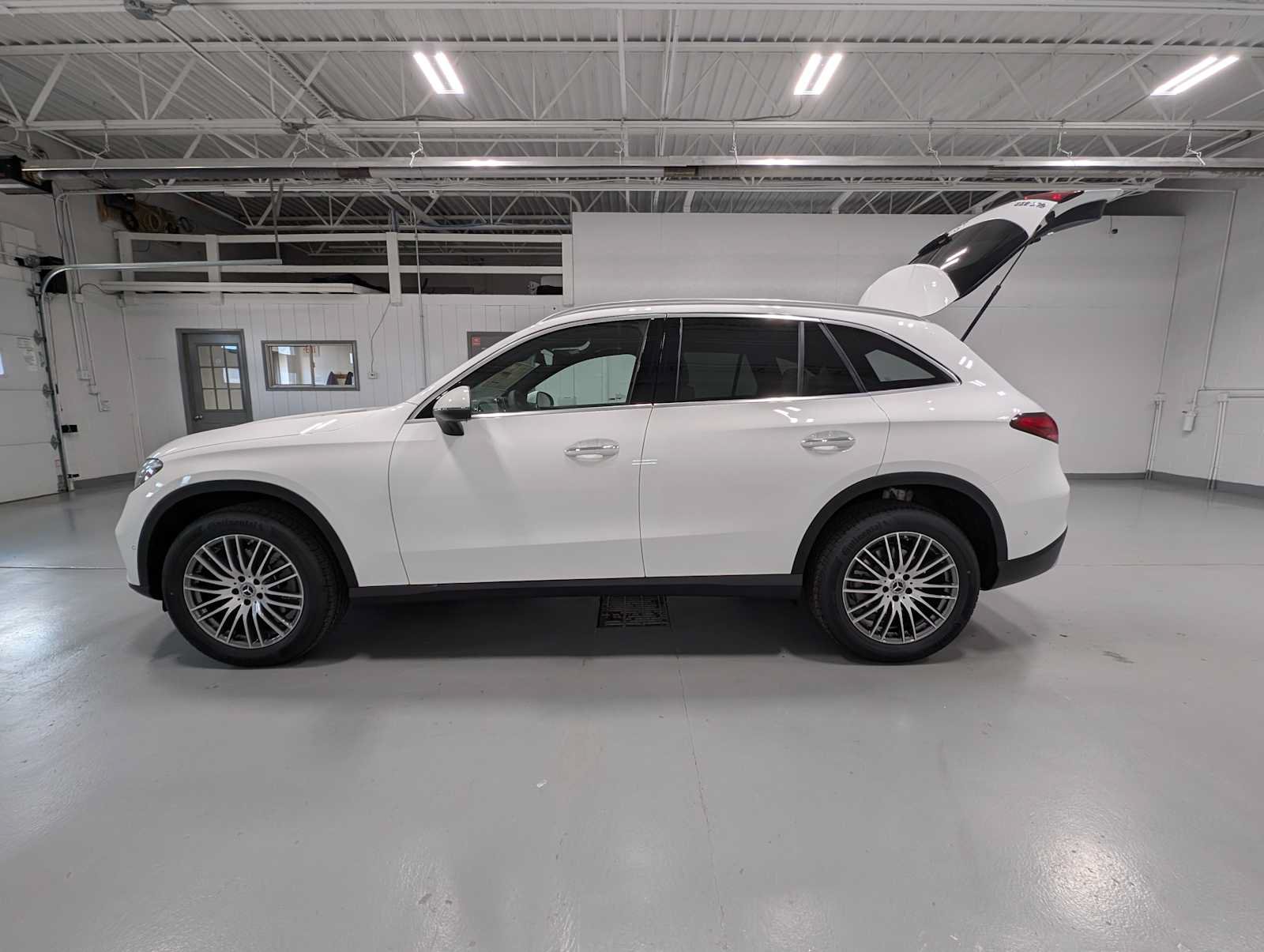 New 2026 Mercedes-Benz GLC 300 4MATIC image 10