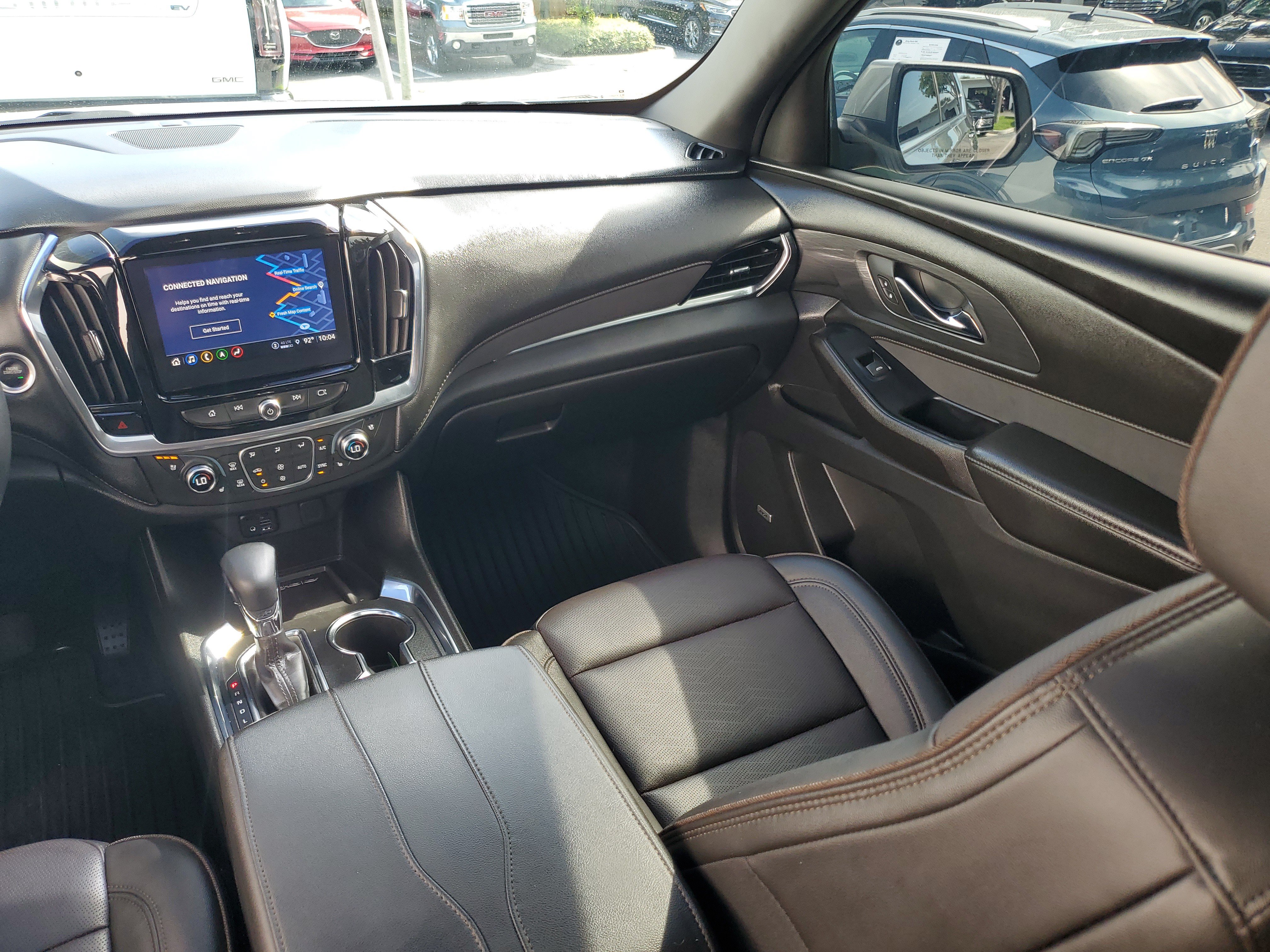 Used 2023 Chevrolet Traverse High Country FWD image 18