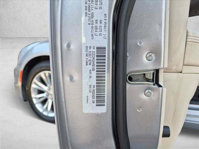 Used 2017 Chrysler 300 Limited RWD image 24
