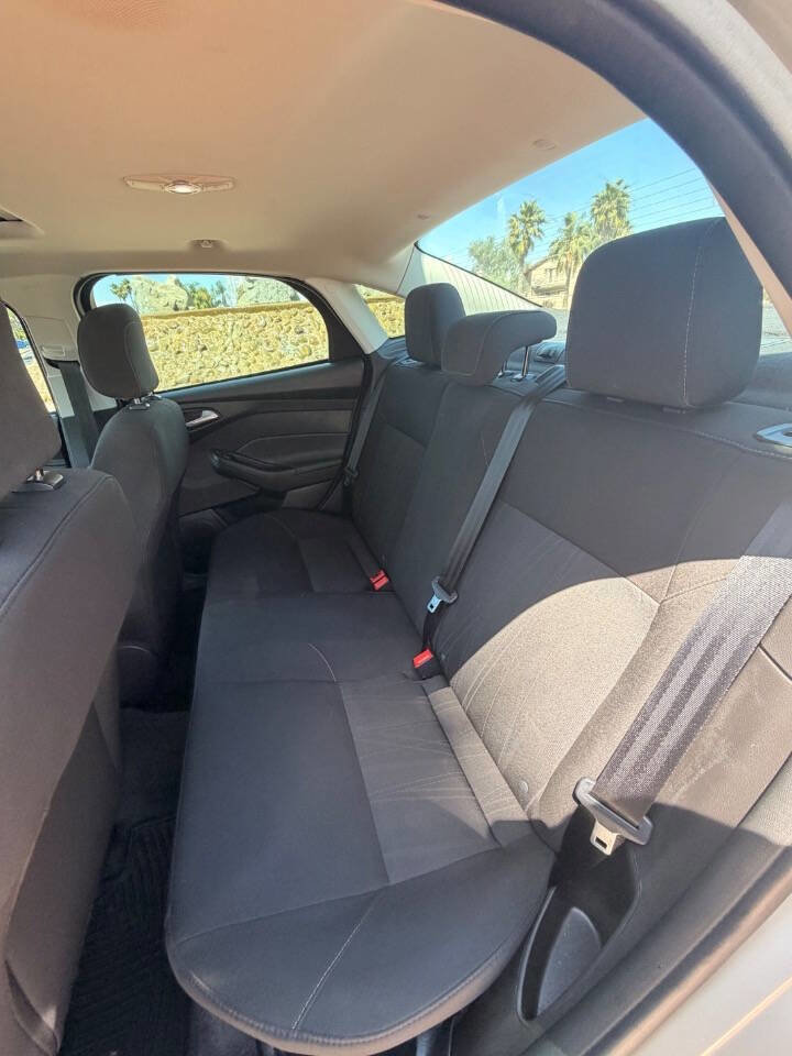 Used 2018 Ford Focus SEL FWD image 5