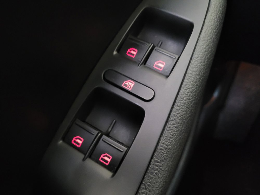 Used 2018 Volkswagen Jetta GLI FWD image 27