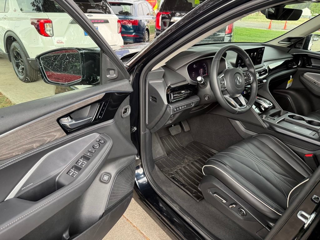 Certified 2026 Acura MDX w/ Advance Package AWD/4WD image 13