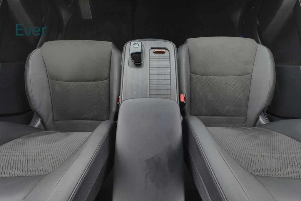 Used 2025 Nissan Ariya AWD image 25