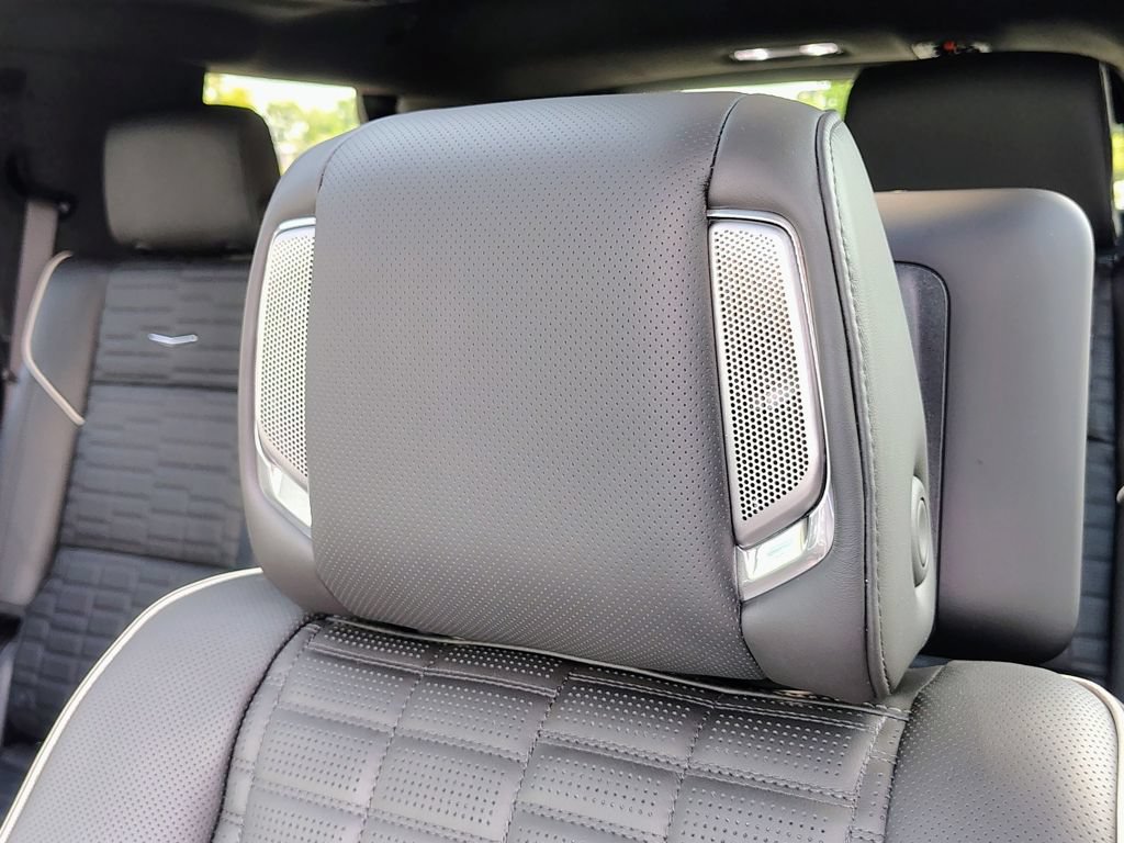 New 2026 Cadillac Escalade Platinum Sport w/ LPO, ONYX Package AWD/4WD image 28