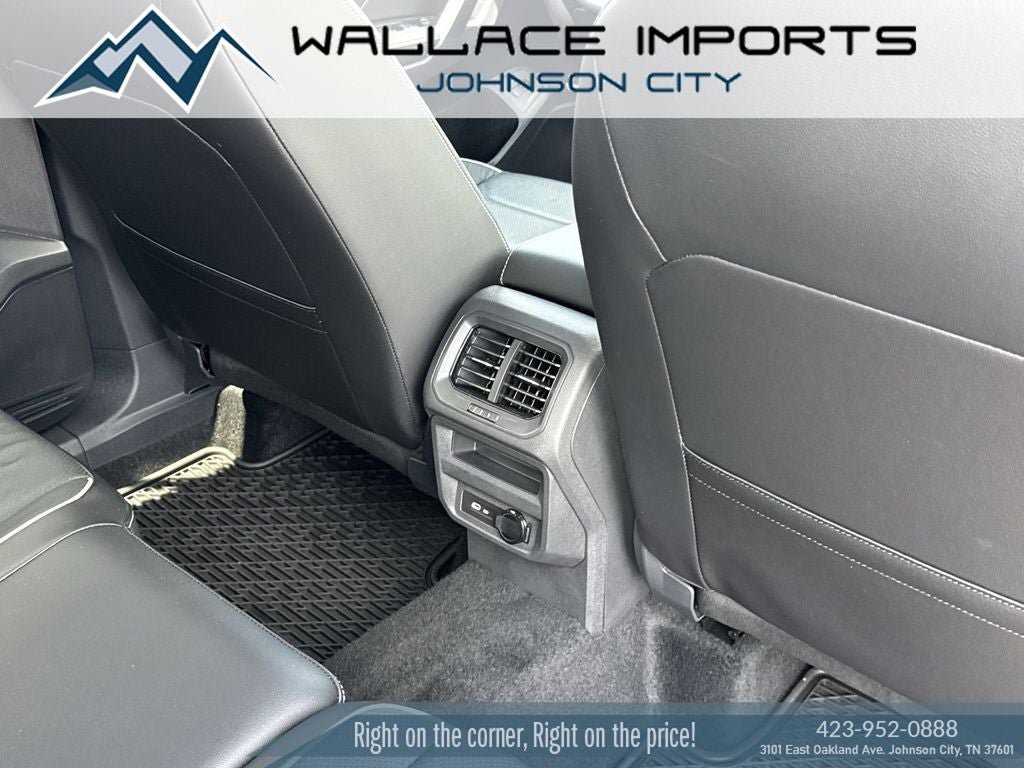 Certified 2024 Volkswagen Tiguan SEL R-Line AWD/4WD image 42