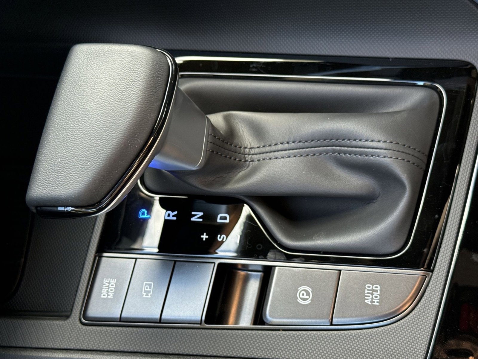 New 2025 Hyundai Elantra SEL image 21