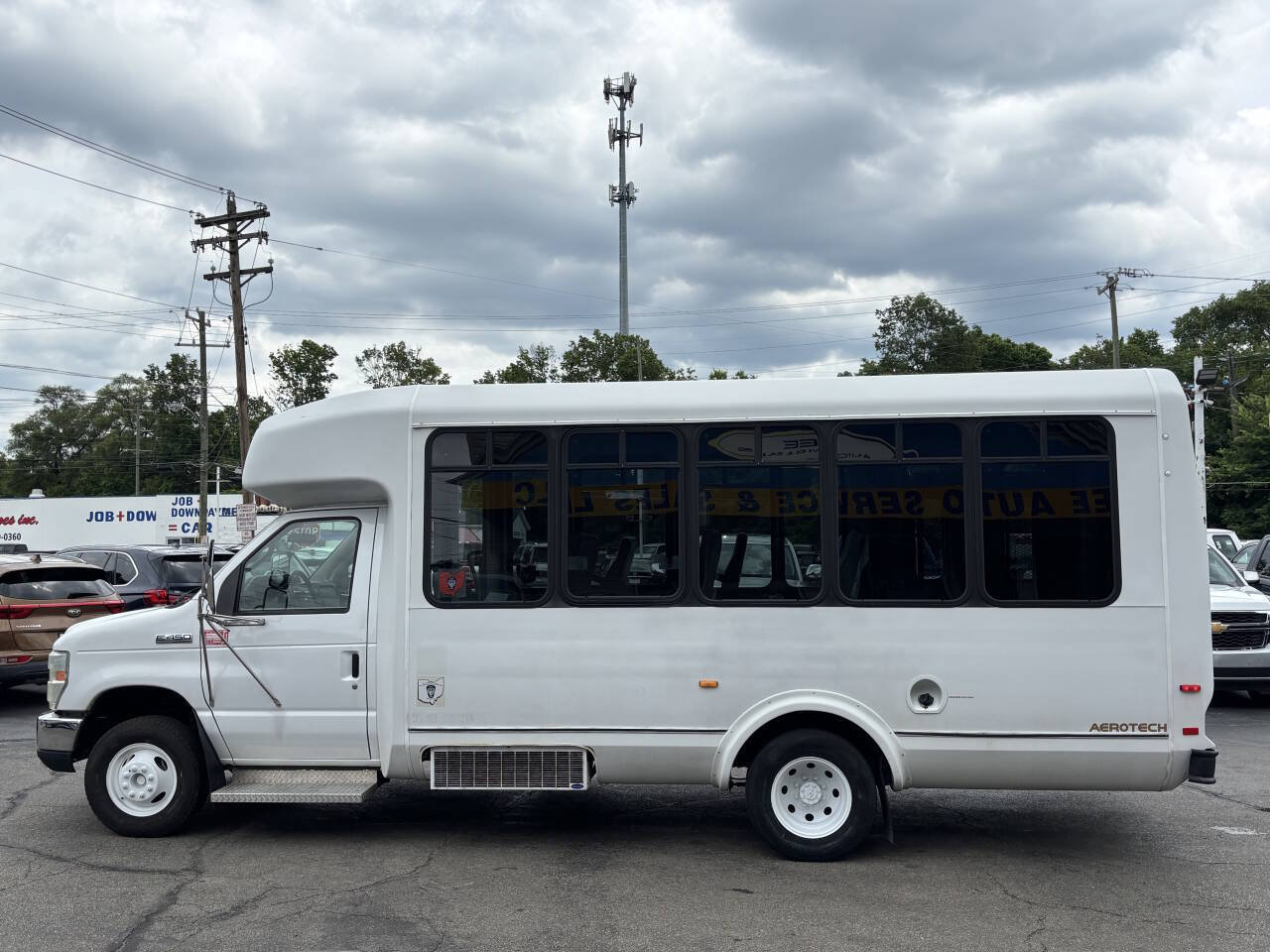 Used 2009 Ford E-450 and Econoline 450 RWD image 5