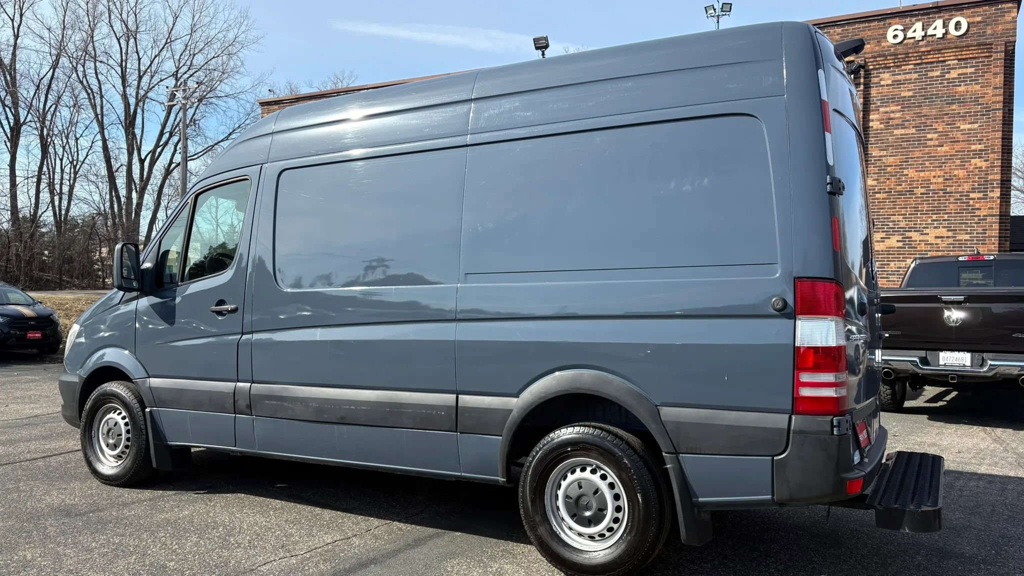 Used 2018 Mercedes-Benz Sprinter 2500 image 6