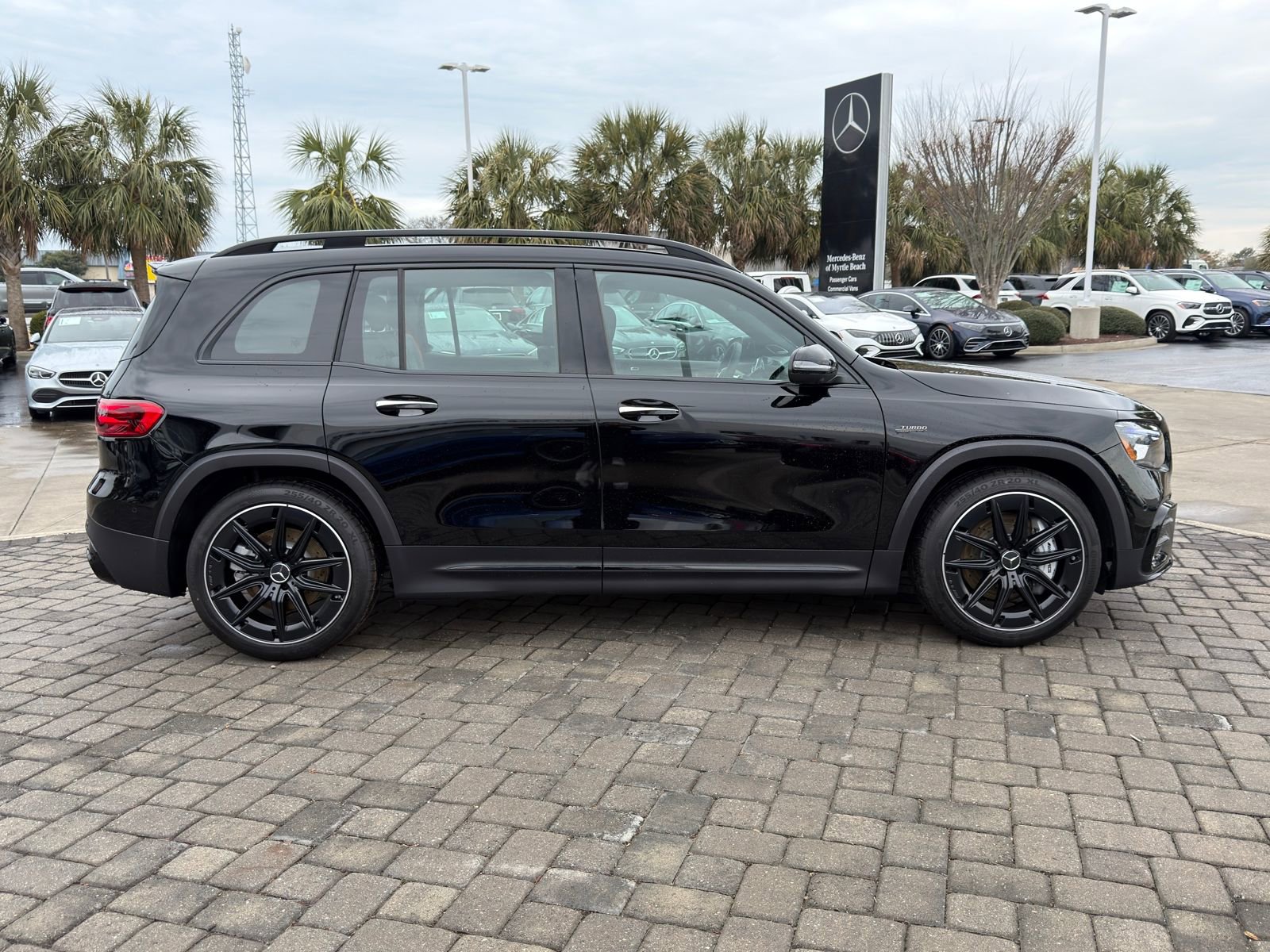 New 2026 Mercedes-Benz GLB 35 AMG 4MATIC image 8
