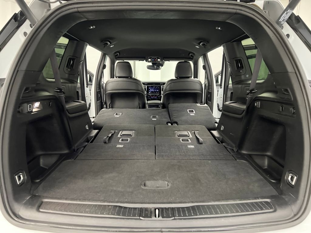 Used 2024 Jeep Grand Cherokee L Laredo image 38