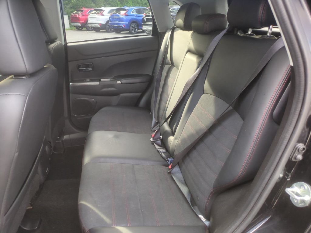 Used 2024 Mitsubishi Outlander Sport AWD image 14