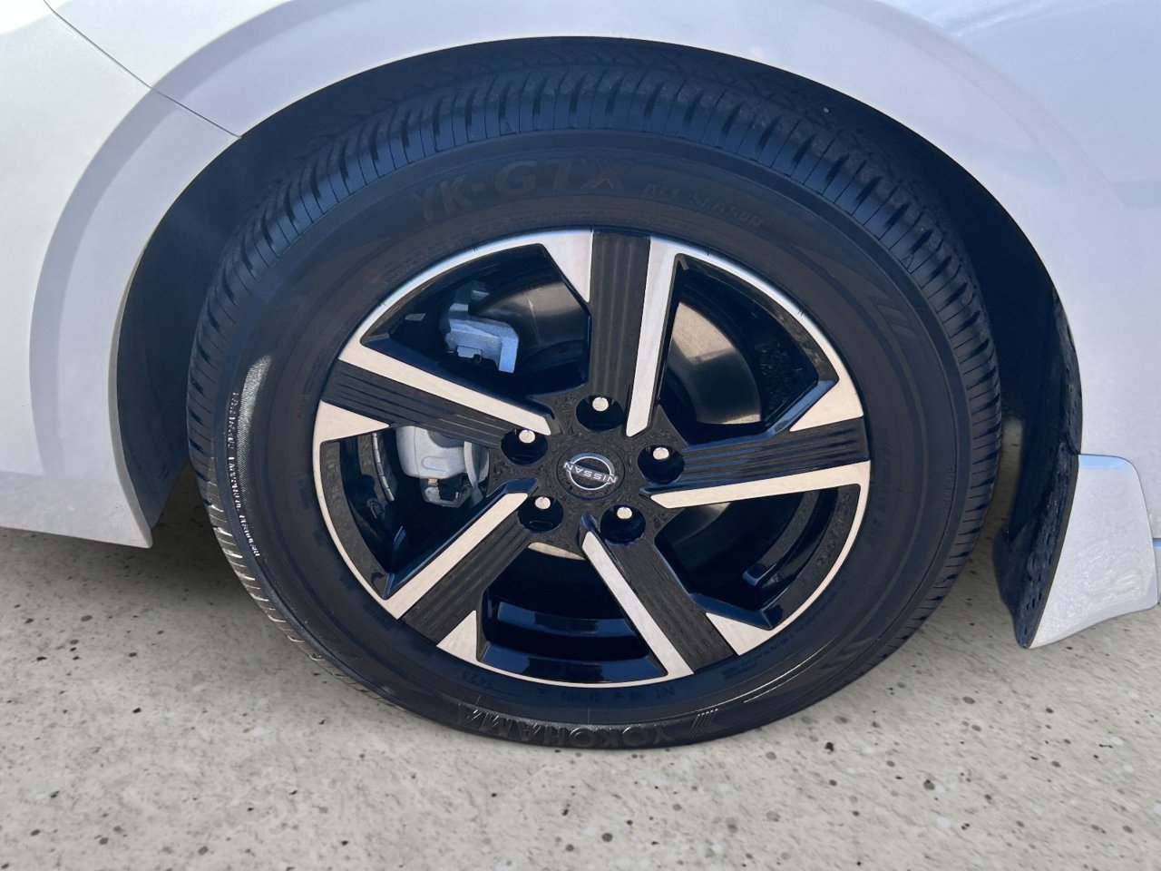 Used 2024 Nissan Sentra SV FWD image 10