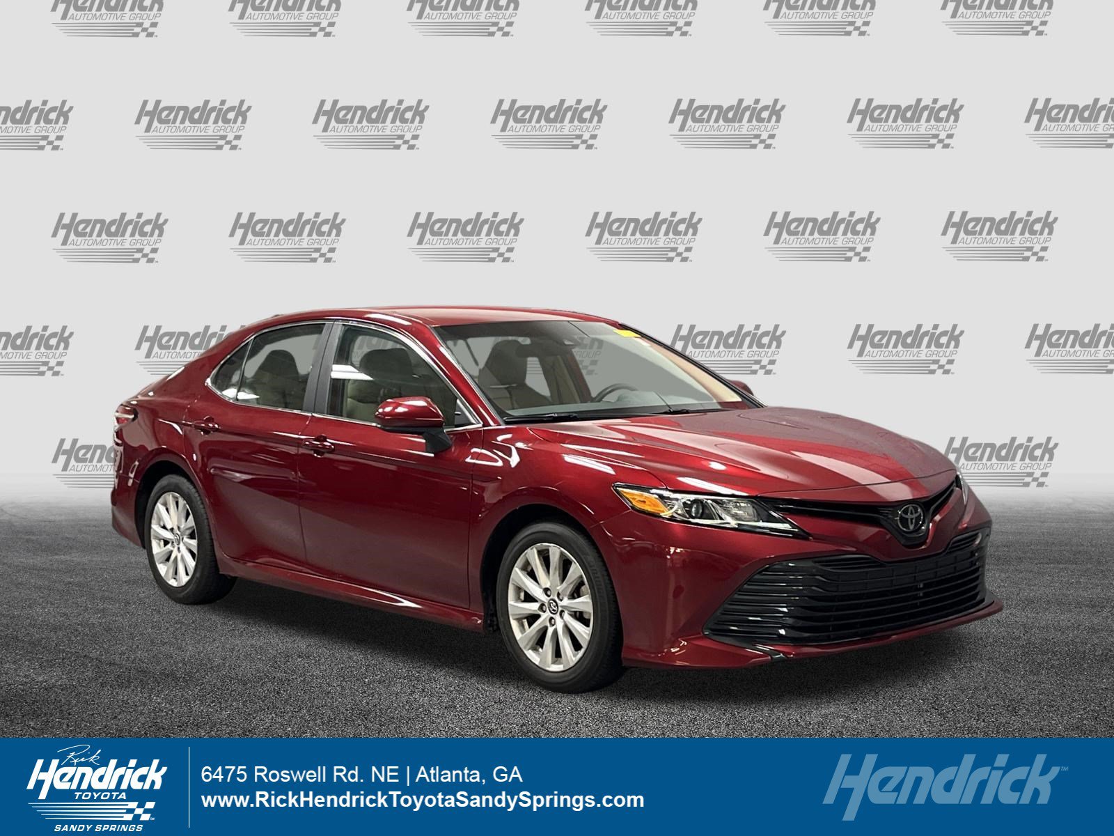 Used 2019 Toyota Camry LE FWD image 1